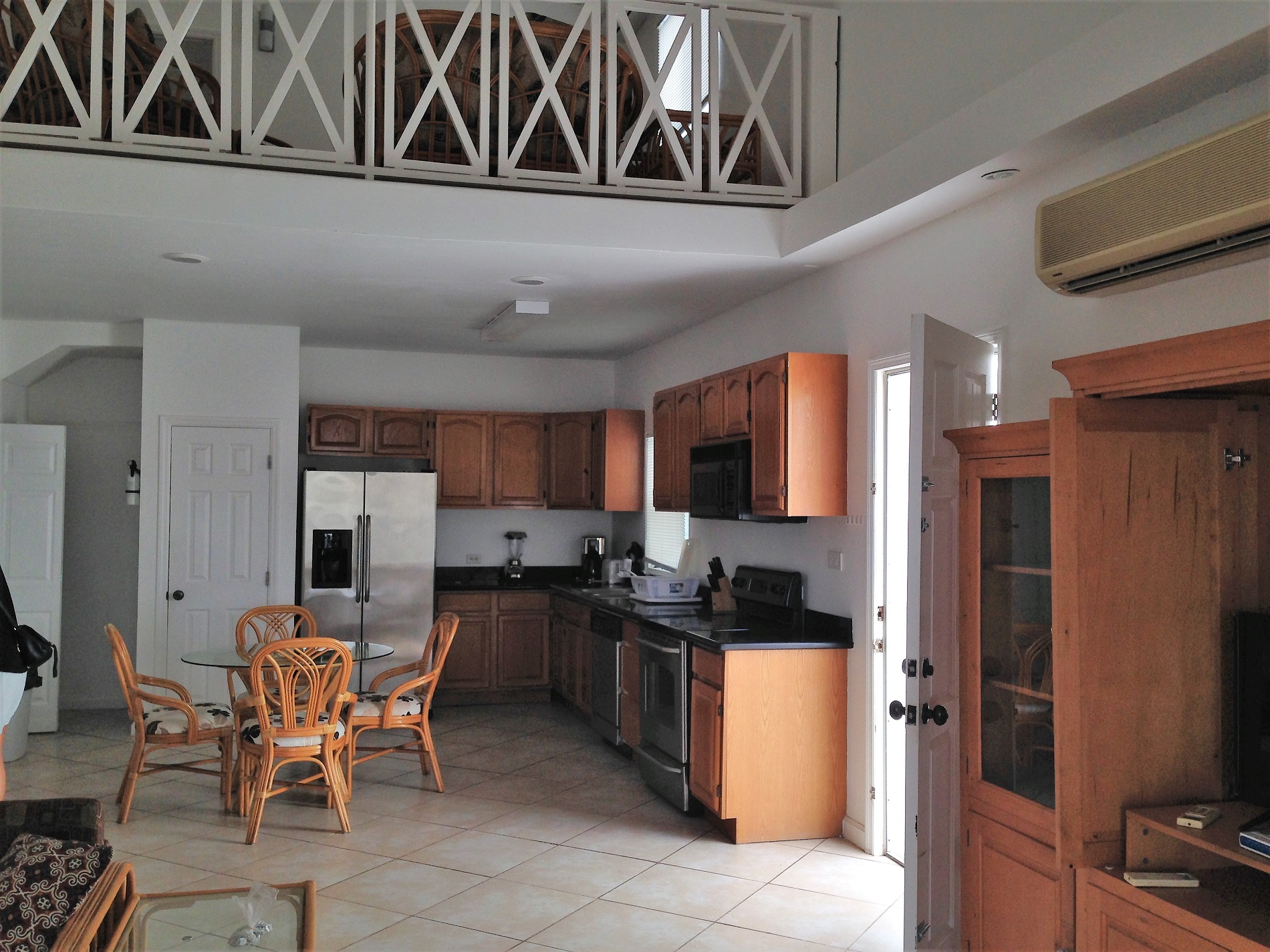 Spacious St. Christopher Club 4 Bed - 2 Bath Penthouse for Rent