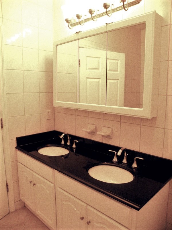Bathroom in the St. Christopher Club Beautifully Furnished 2 Bed 1 Bath Student Rentals
