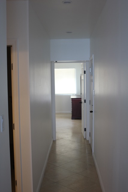Hallways in the Vista Villas Large 1 Bed 1 Bath Cliff Top Condo Student Rentals