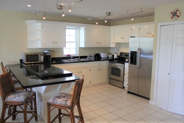 Kitchen in the in the St. Christopher Club 3 Bed 2 Bath Penthouse Student Rentals