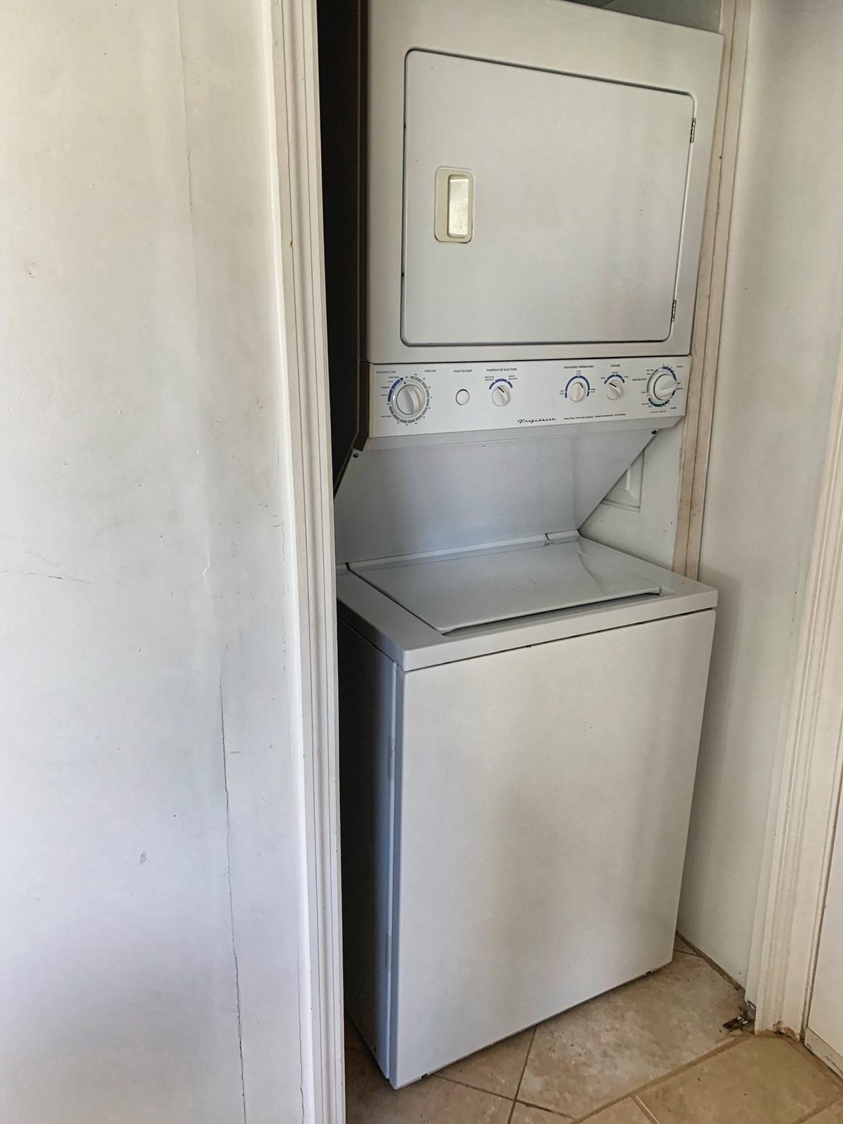 Laundry Closet in the in the St. Christopher Club Newly Furnished 3 Bed 3 Bath Penthouse! Student Rentals