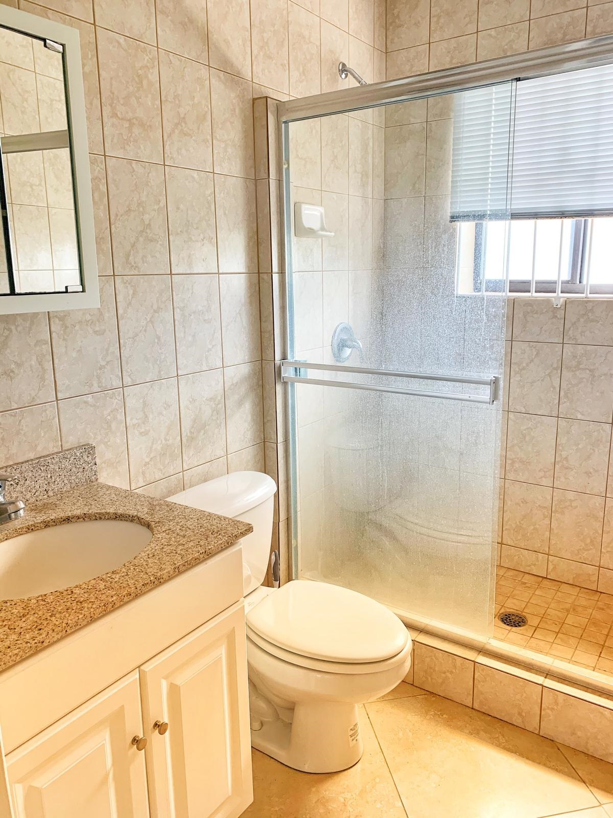 Second bathroom in the St. Christopher Club Gardens 3 Bed- 3 Bath Frigate Bay Student Rentals