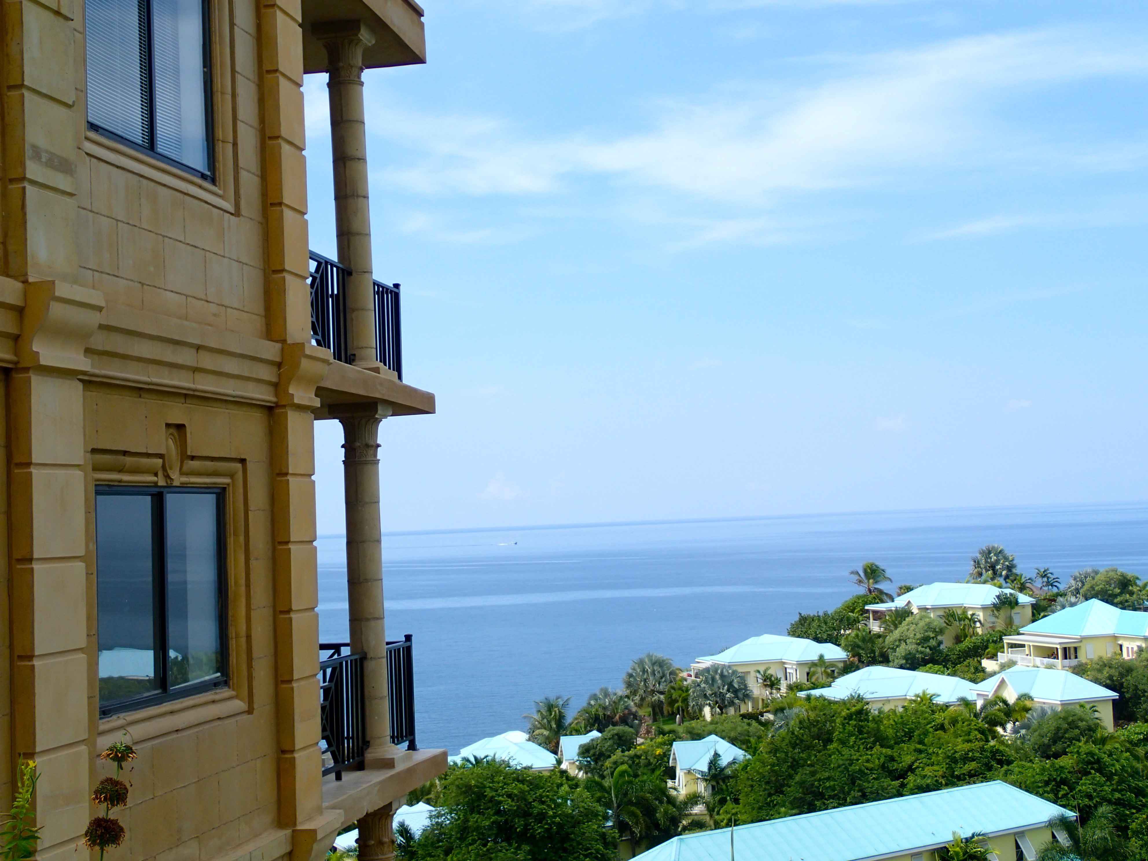 Views of the Manor by the Sea 3 Bed - 3 Bath Condo Student Rentals